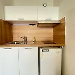 Appartement Avec Terrasse Spacieuse Et Parking à - Fr-1-338-147 Sète