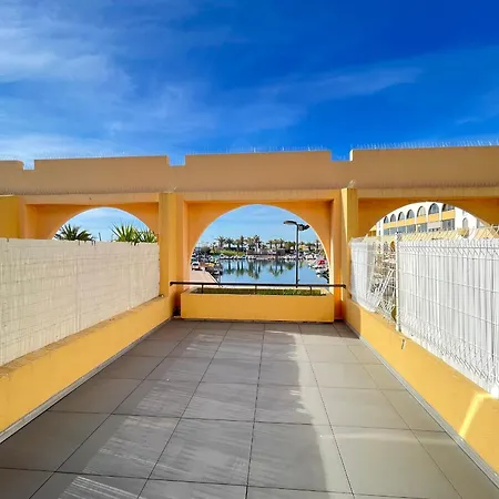 Avec Terrasse Spacieuse Et Parking A - Fr-1-338-147 *
