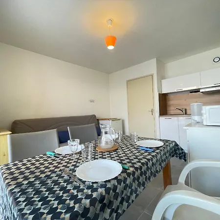 Avec Terrasse Spacieuse Et Parking A - Fr-1-338-147 *